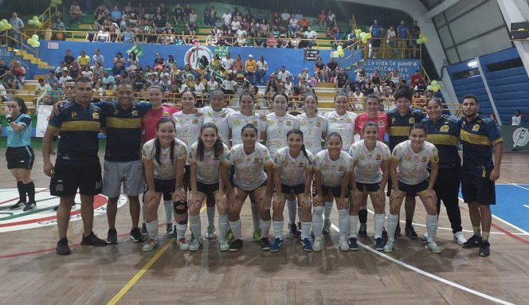 Corredores Femenino buscará en casa ascenso a la Liga Premier de Fútbol Sala, las del sur golpearon primero en la final