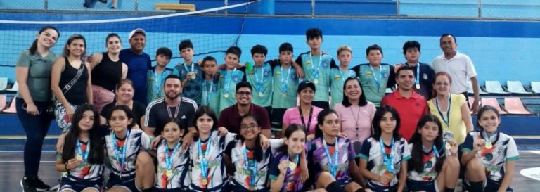 Escuela Hernán Rodríguez de Palmares es campeona y subcampeona en futbol sala escolar
