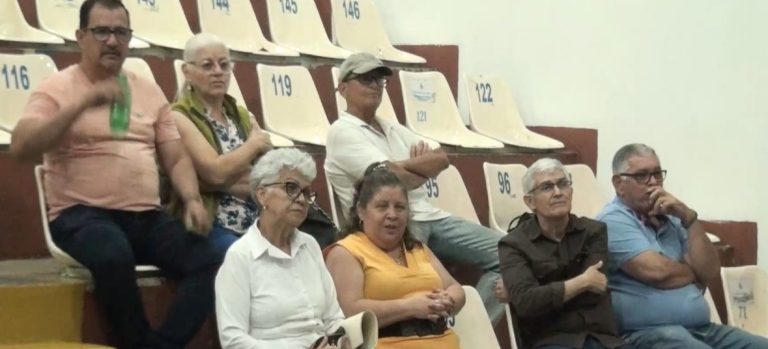 Mercadito Ambiental en el parque de San Isidro de El General reunió a diferentes emprendimientos