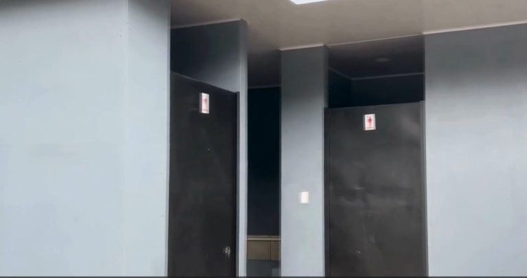 UNICEF instaló una batería de baños sanitarios dentro del Centro de Atención Temporal para Migrantes Sur