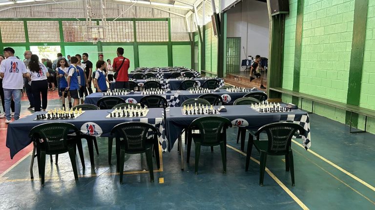 108 estudiantes participaron en la final regional de ajedrez escolar en Pérez Zeledón
