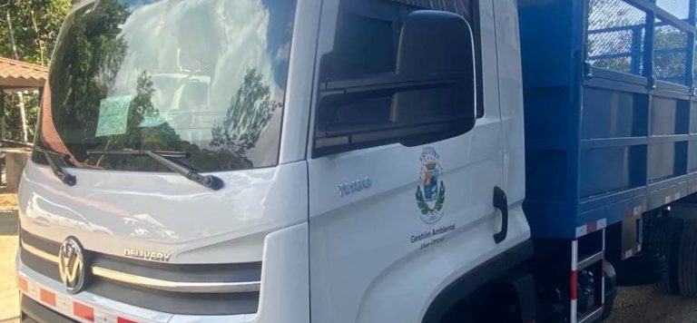 Con moderno camión la Municipalidad de Pérez Zeledón recolecta residuos orgánicos y con ello se eliminan los lixiviados