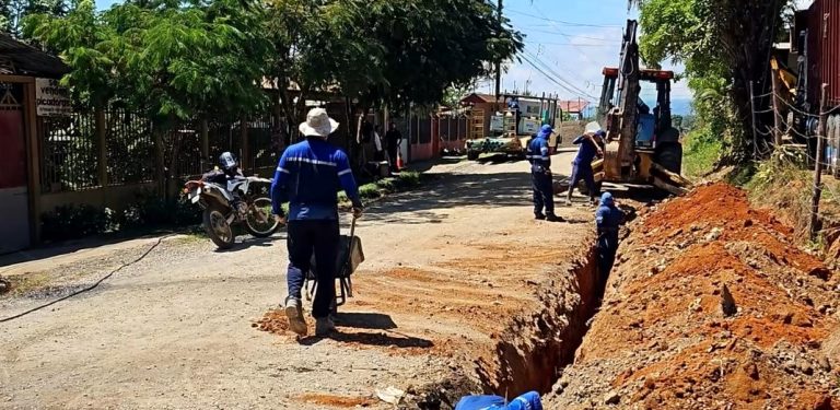 En barrio San Francisco de Asís esperan con ansias el inicio del asfaltado