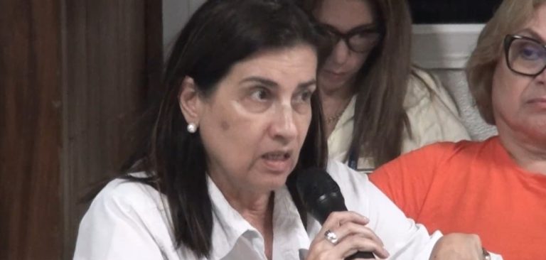 Presidenta de CCSS “regaña” a los otros hospitales de la Zona Sur ante colapso del Escalante Pradilla en Pérez Zeledón