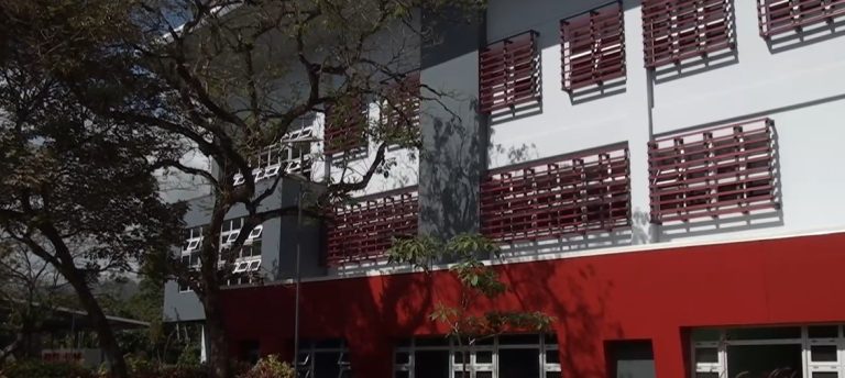 Acreditan carrera de Ingeniería en sistemas de información en sede Región Brunca de la UNA