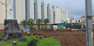 Tras demolición de estructura cerrarán terreno contiguo a la Catedral de San Isidro de El General