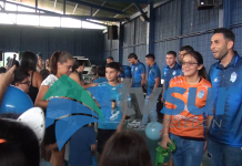 En la Escuela Villa Ligia recibieron con entusiasmo a los jugadores de primera del Municipal de Pérez Zeledón