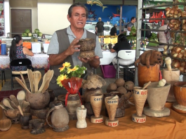 Mario después de su ceguera encontró la forma de hacer arte y salir adelante