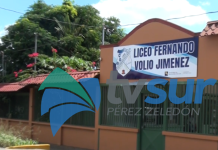 Padres de familia denuncian que a hijo no le quieren aplicar prueba de ampliación, ¿qué dicen en el colegio?