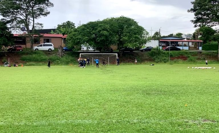 Conocer la cancha de Pedregoso tuvo significado especial para el preparador de porteros del Saprissa