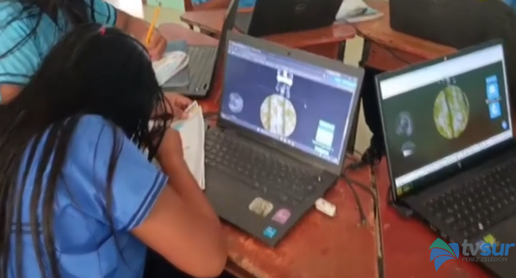 Colegio Académico Indígena La Casona participa en plan piloto sobre experimentación científica