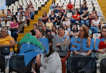 Emprendedoras participan en capacitación sobre permisos de funcionamiento y patentes municipales