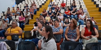 Emprendedoras participan en capacitación sobre permisos de funcionamiento y patentes municipales